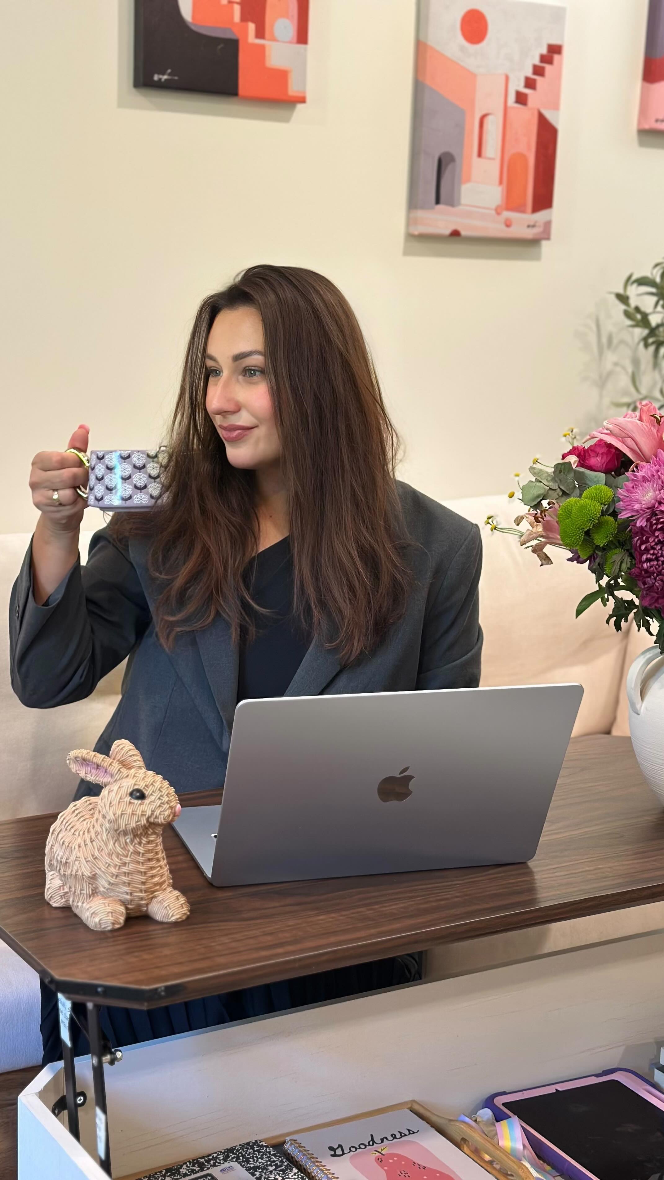 Instagram post by @skristii for YITAHOME. Caption reads: My new favorite spot ✨ A coffee table that....