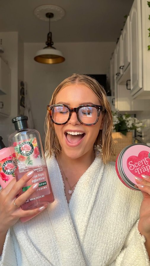 Instagram post by @kaylakane for Herbal Essences. Caption reads: thirst traps are out. scent traps are....