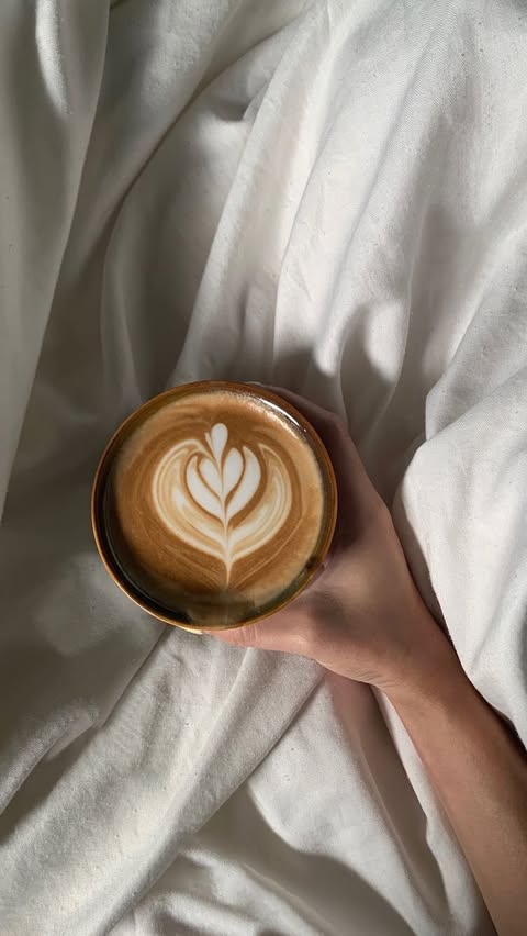 Instagram post by @carolinlauffenburger for Sage Appliances. Caption reads: [...] a good coffee with nowhere to rush.....