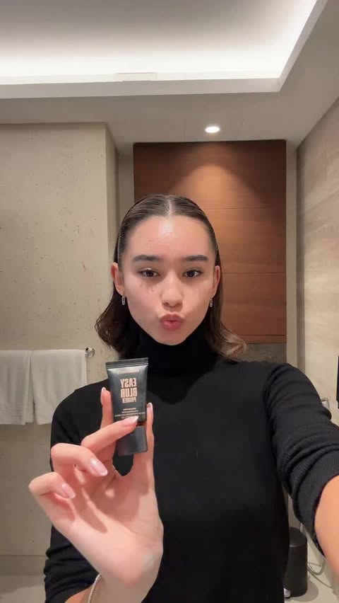 Instagram post by @ruba.tursun for Huda Beauty. Caption reads: .