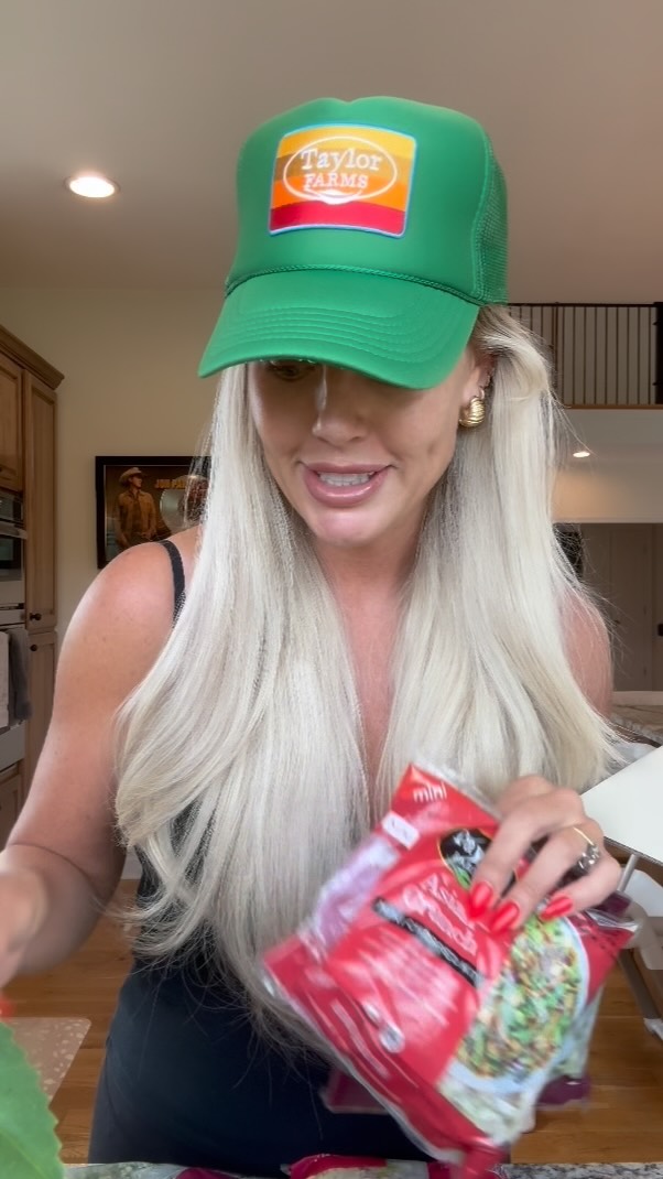 Instagram post by @summer_pardi for Taylor Farms. Caption reads: Cutest surprise at my door 🥰

What’s your go-to....