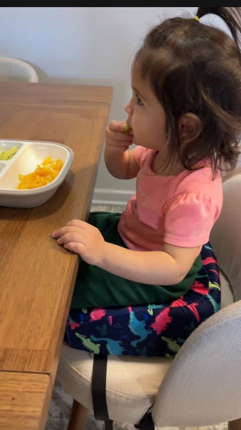 Instagram post by an influencer for BabelioBaby. Caption reads: Mealtime is now pure joy for my little one 🥰 With....