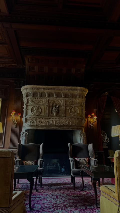 Instagram post by @lander.titus for American Express. Caption reads: It’s a win win situation 🤝🤝 @americanexpressuk....