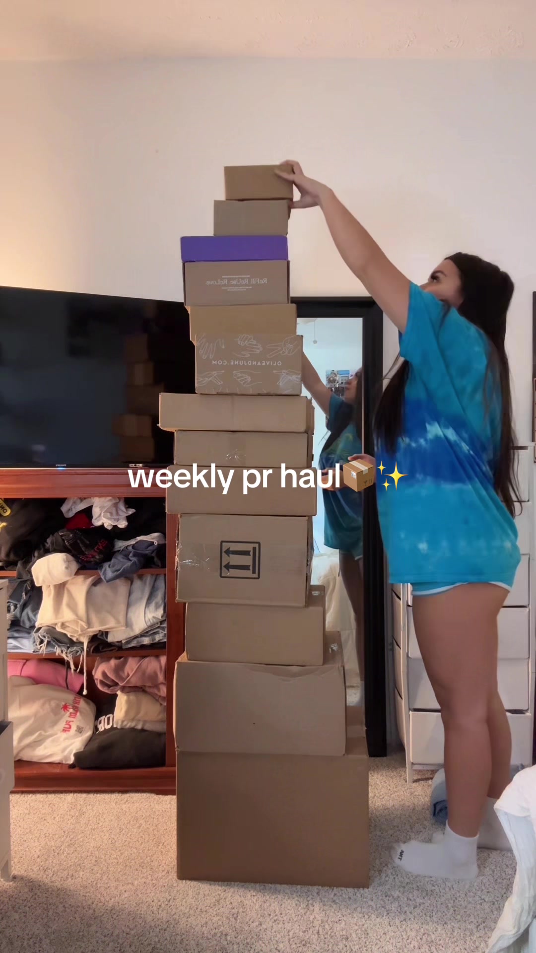 TikTok post by @ratedlaur for dpHUE. Caption reads: WEEKLY PR HAUL📦✨ @Benefit Cosmetics @dpHUE....