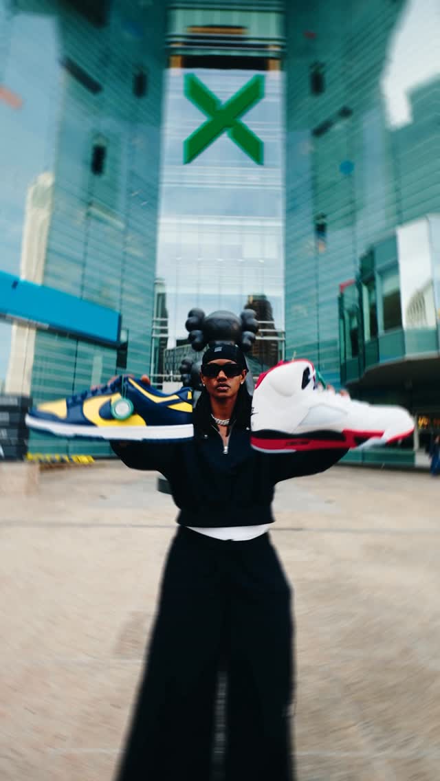 Instagram post by @pr1ncexxx for StockX. Caption reads: Blessing Michigan closets thanks to @stockx....