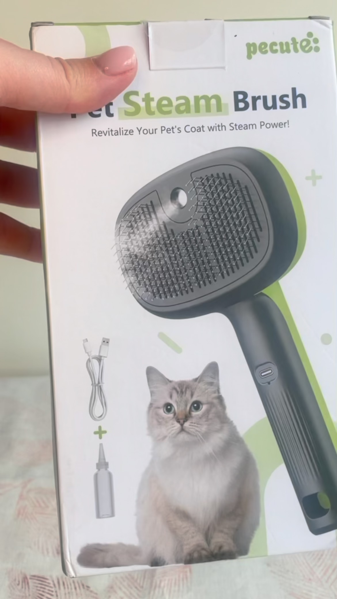 Instagram post by @baco_and_sisters for Pecute. Caption reads: [...] just got this amazing brush from....