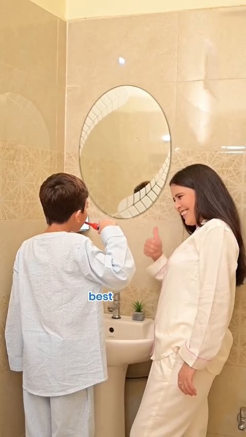 Instagram post by @deepshikhachaudhary17 for Oral-B. Caption reads: [...] runs to the washroom on his own. The....