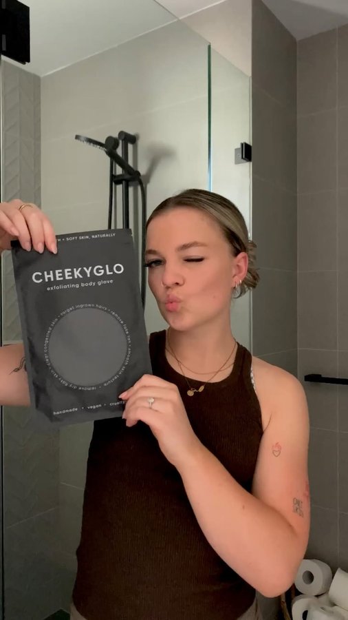 Instagram post by @lanahjones for Cheekyglo. Caption reads: trying out the @cheekyglo exfoliating body glove =....
