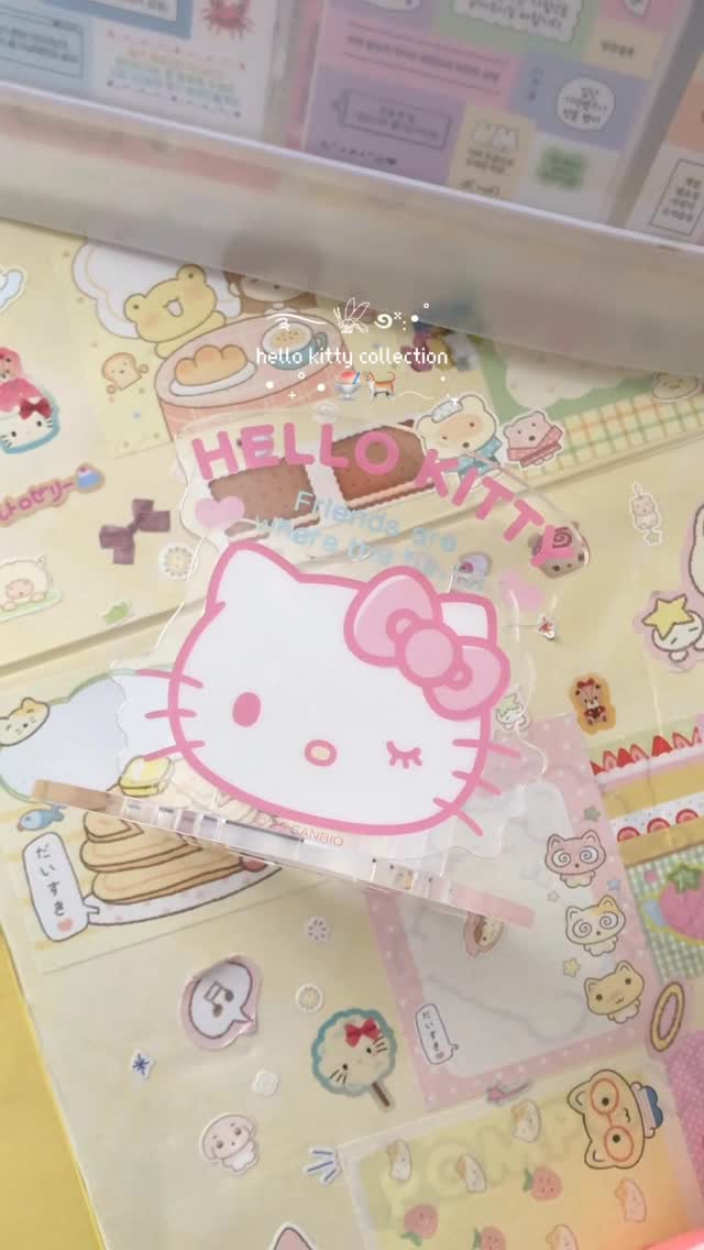 Instagram post by @daisxoco for GeekShare. Caption reads: every hello kitty fans need it!𓆤 ࿔*:･ﾟ

From....