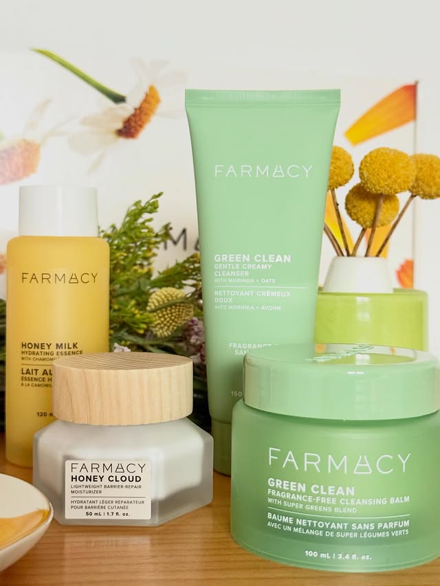 Instagram post by @emmskincare for FarmacyBeauty. Caption reads: #giftedbyfarmacy⁣
⁣
I’m beginning to wind down for....