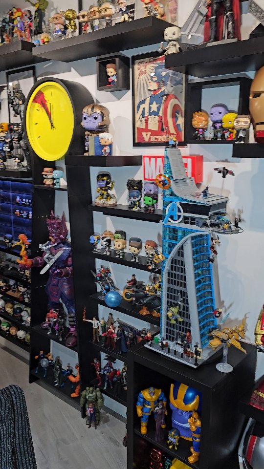 Instagram post by @ukpopcollector for Zavvi. Caption reads: Cave flyby.

Maybe 2000 items or more in here.......