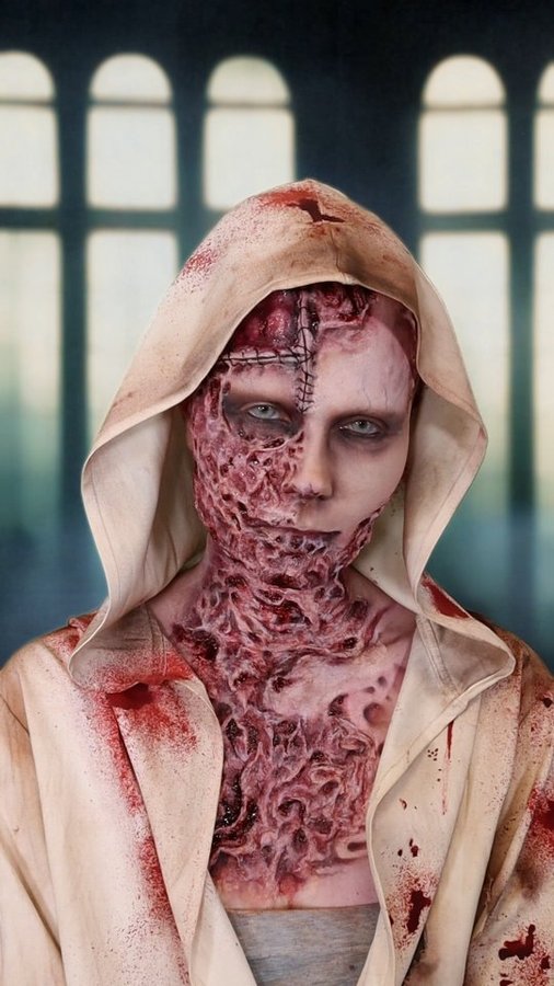 Instagram post by @ssipe_ for Jeffree Star Cosmetics. Caption reads: RUVIK 

Forgot to post some videos of the....