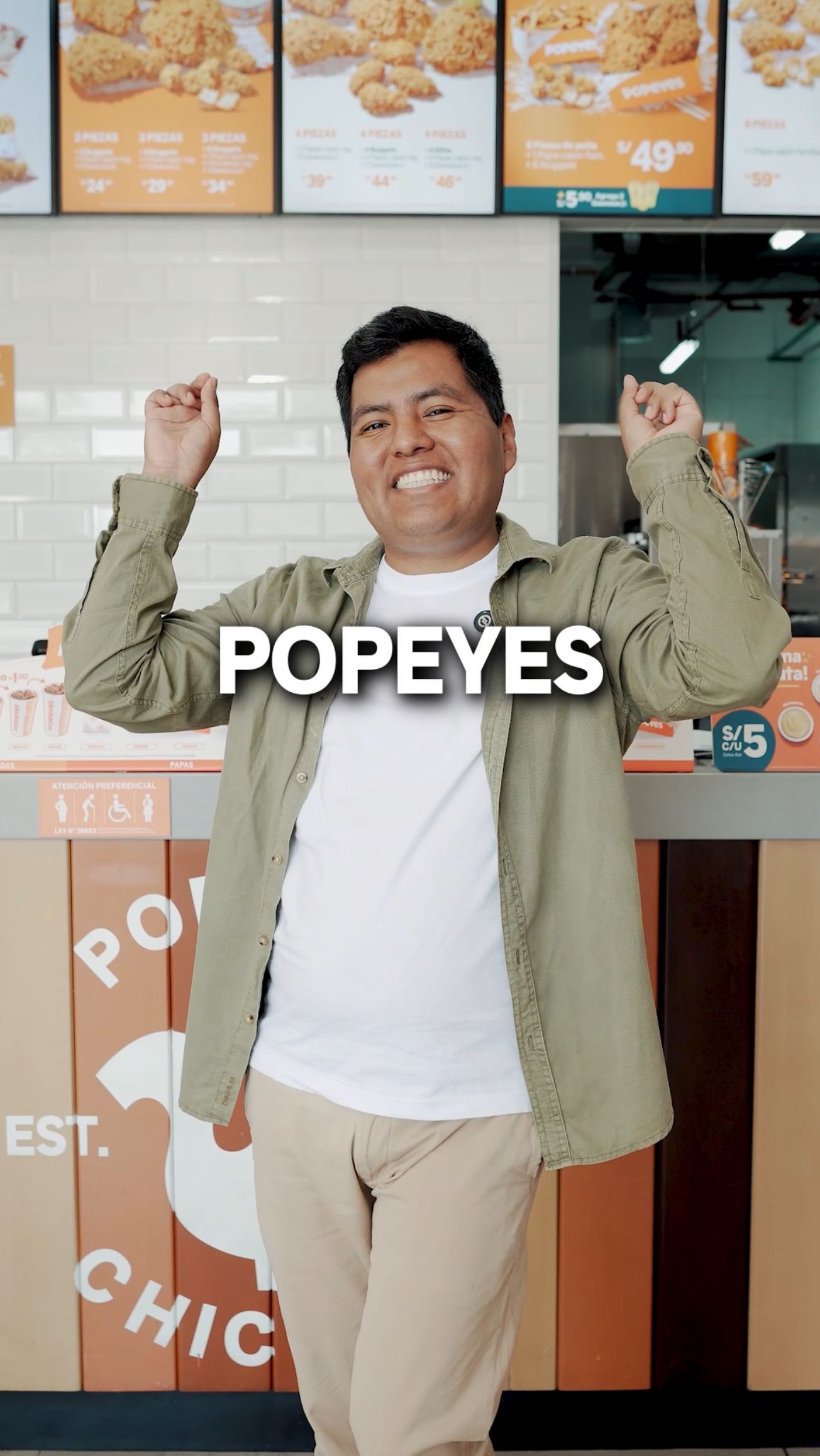 Instagram post by @soyoscartito for Popeyes. Caption reads: Si quieres un pollo divino, crujiente y jugoso ve....