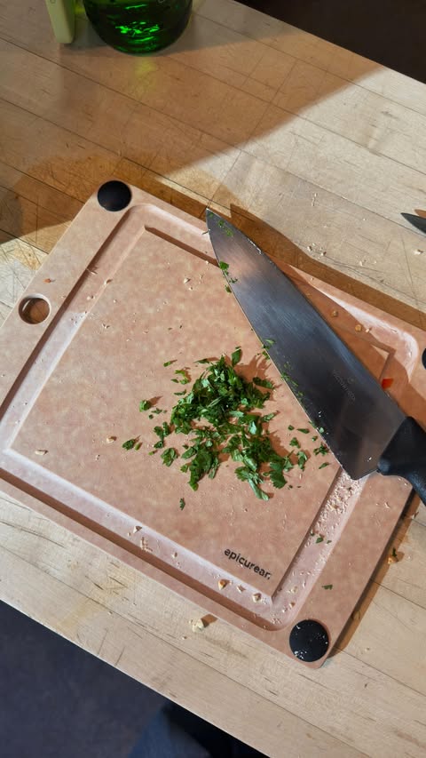 Instagram post by @clairethenutritionist for Victorinox. Caption reads: @victorinoxnorthamerica & @epicurean_usa are [...].