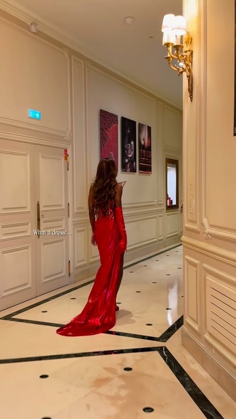 Instagram post by @neusa.pettysha for Mew Mews. Caption reads: What a dress! Brand: @mewmewsofficial ,....