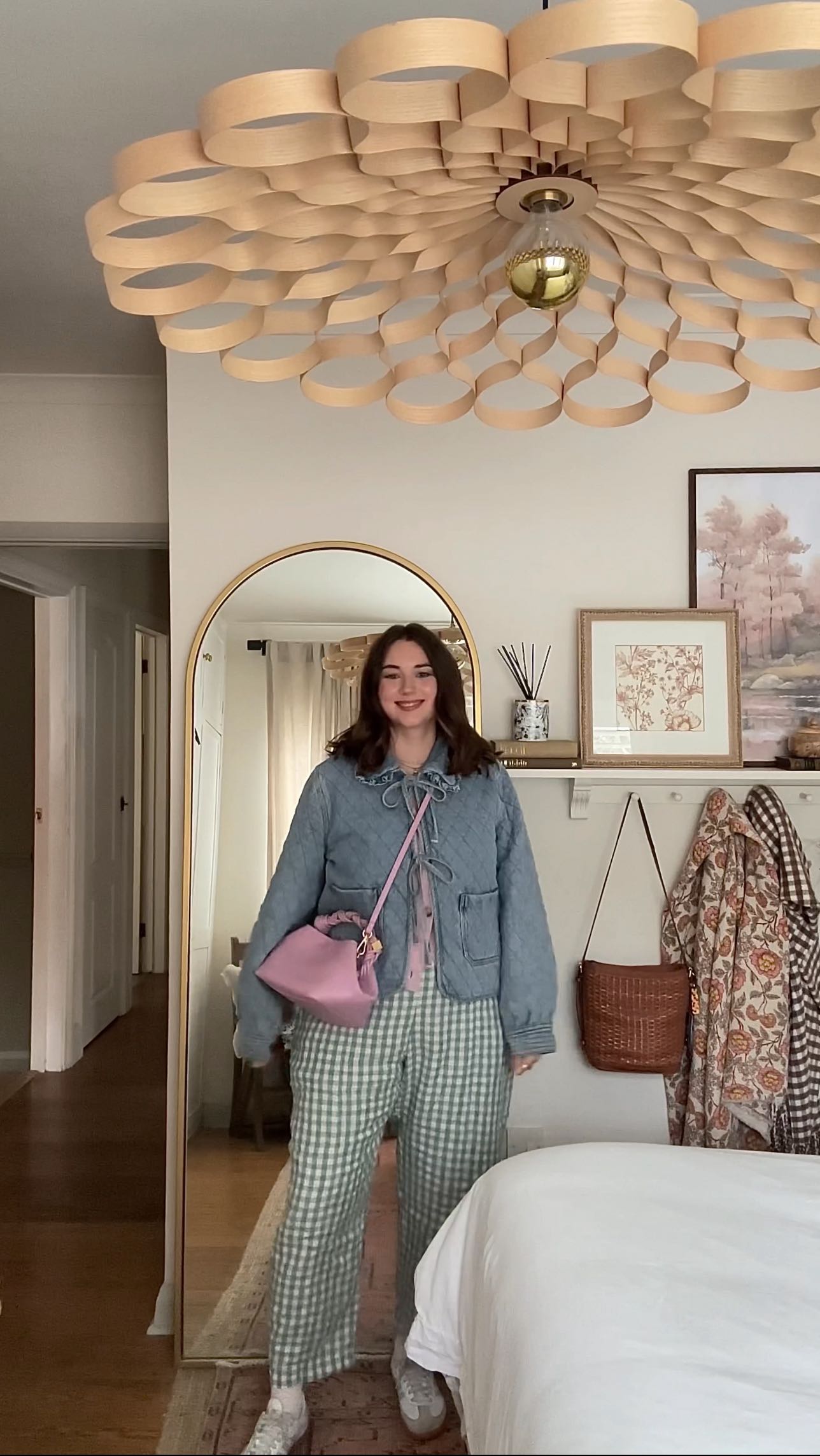 Instagram post by @chelsminter for Vinted. Caption reads: Can’t stop, won’t stop talking about how much....