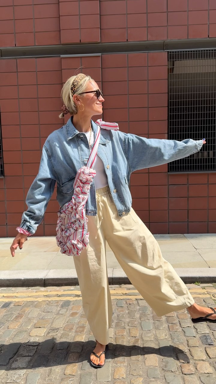 Instagram post by @goodmannersstyle for Havaianas. Caption reads: Rewearing my cos barrel leg trousers on repeat....