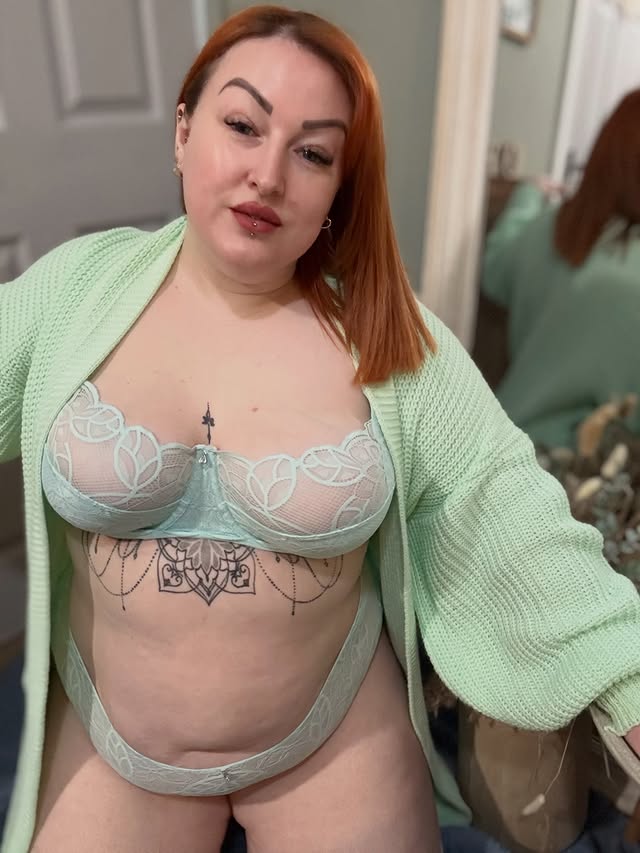 Instagram post by @curvy_crazy_cute for Curvy Kate. Caption reads: [...] Lovelace set in pale mint from @curvykate....