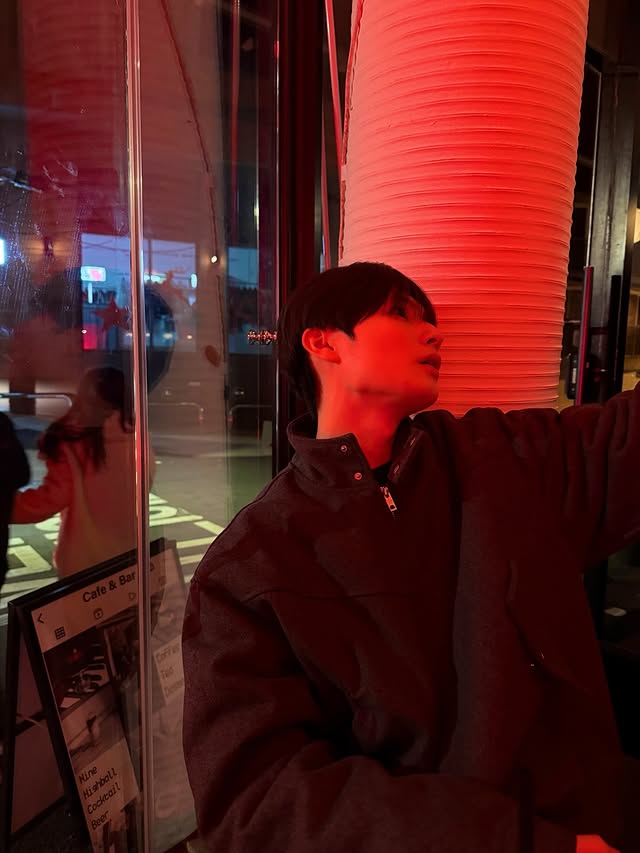 Instagram post by @1aq2i for MUSINSA. Caption reads: ❤️

jacket :....