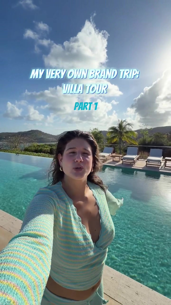 TikTok post by @remibader for Show Me Your Mumu. Caption reads: [...] #villa #tour #island #brandtrip....