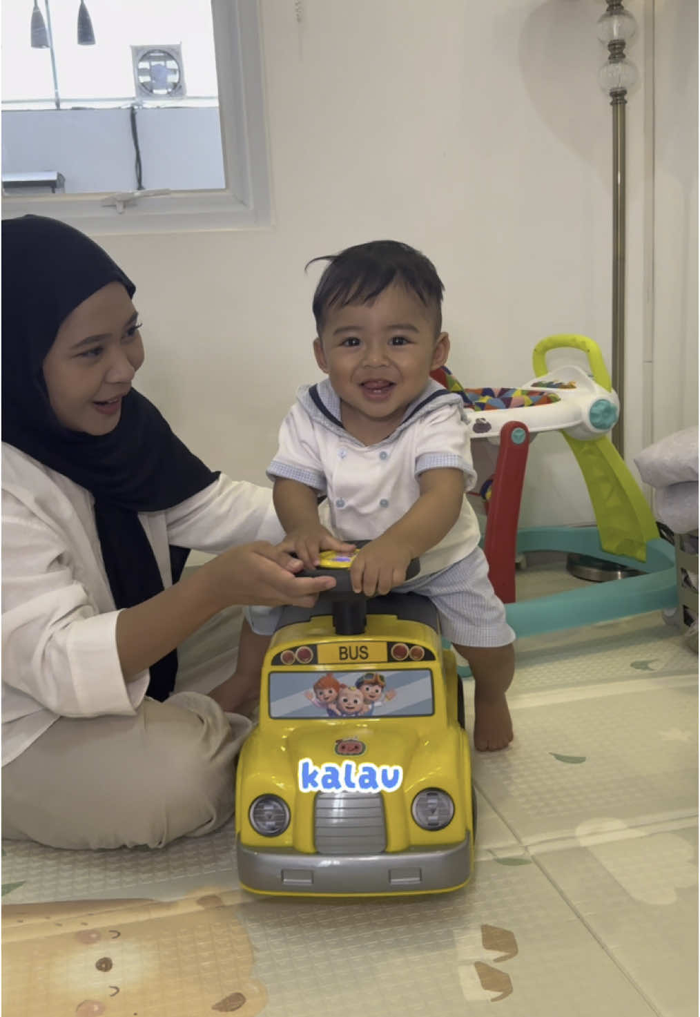 TikTok post by @rotidanselai1717 for GENTLY Baby. Caption reads: [...] jarang ngonten makan di mall lagii🤣 @GENTLY....