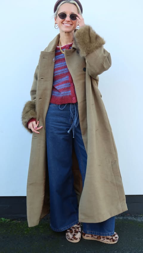 Instagram post by @goodmannersstyle for HEYDUDE. Caption reads: [...] star of your festive wardrobe 🌟 These....