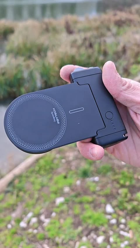 Instagram post by @your_tech_meister for PGYTECH. Caption reads: MagCam 2 phone grip . . . . #pgytech #honoritalia....