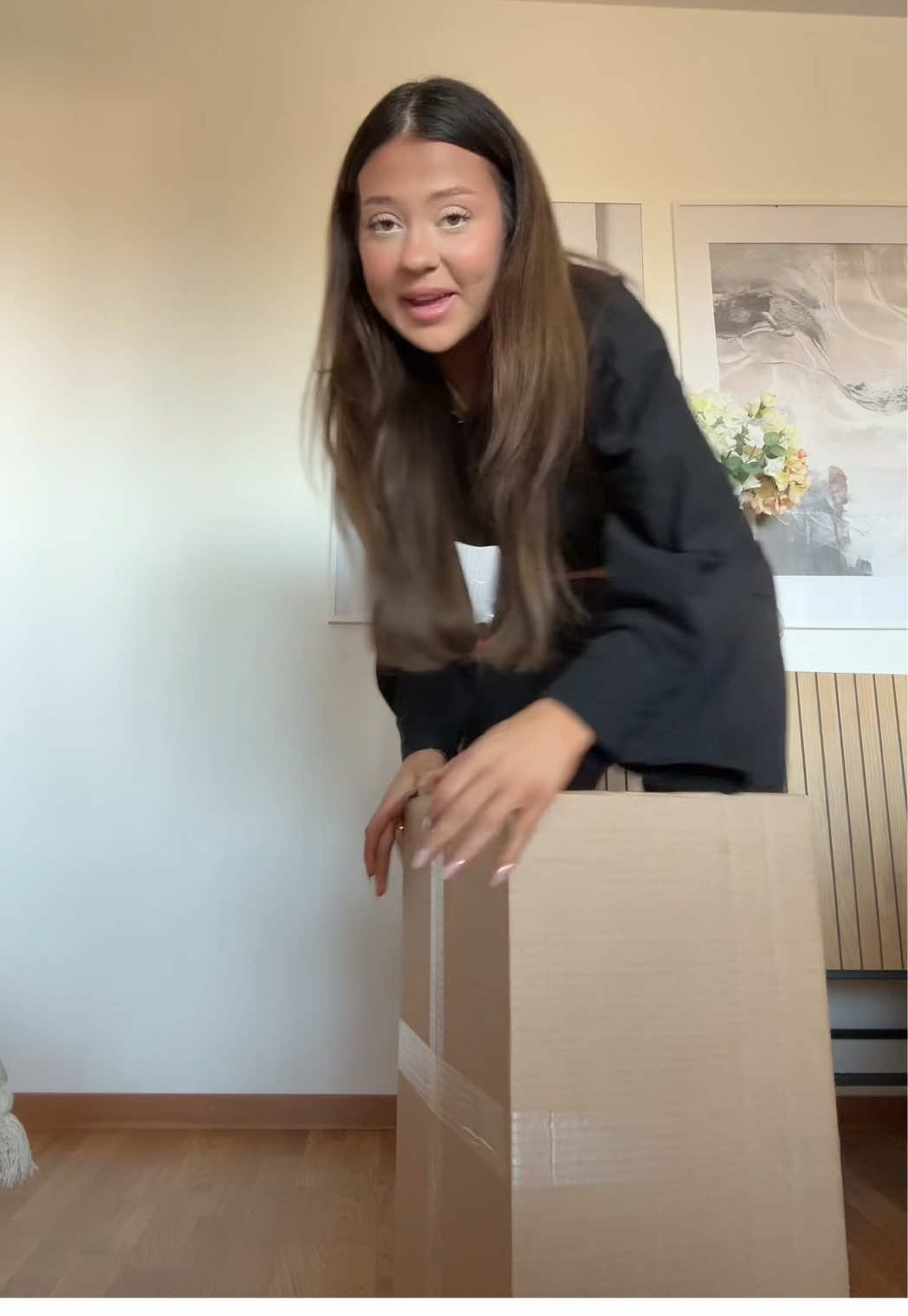 TikTok post by @sarabekaduic for Lyko. Caption reads: [...] TILL @LENOITES @THE PERFUME BRAND @Sol de....