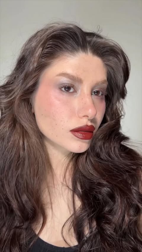 Instagram post by @seydaerdogan for Maybelline New York Türkiye. Caption reads: Bu combo🫦 - mac chestnut lip liner - maybelline....