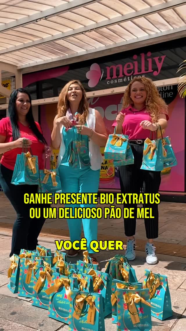 Instagram post by @meiliycosmeticossp for Bio Extratus. Caption reads: COMENTA EU QUERO!!!
🤩GANHE UM PRESENTE BIO....