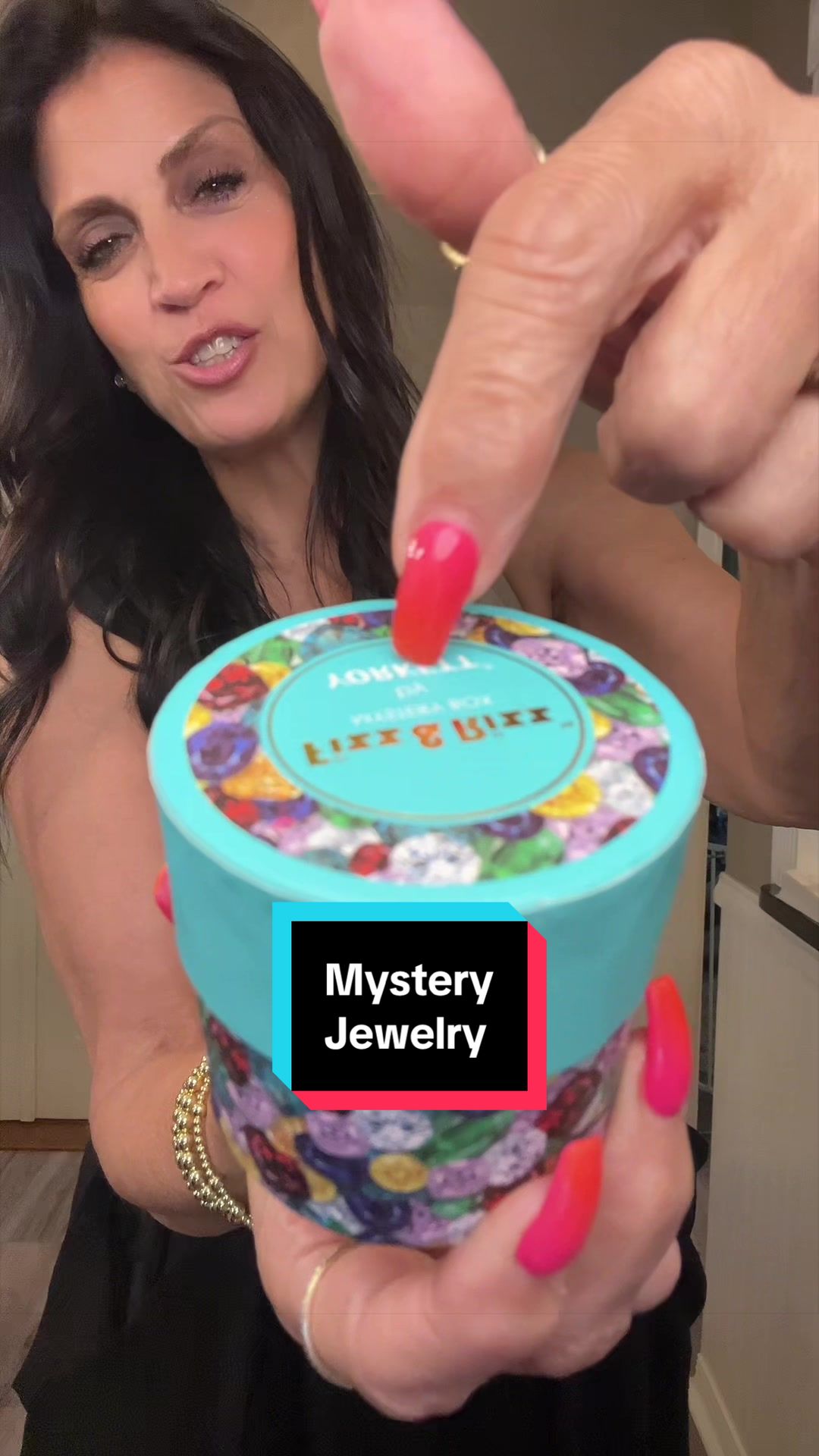 TikTok post by @80s_andrea for Fizzandrizz. Caption reads: [...] pops out could be valued at $1500!....