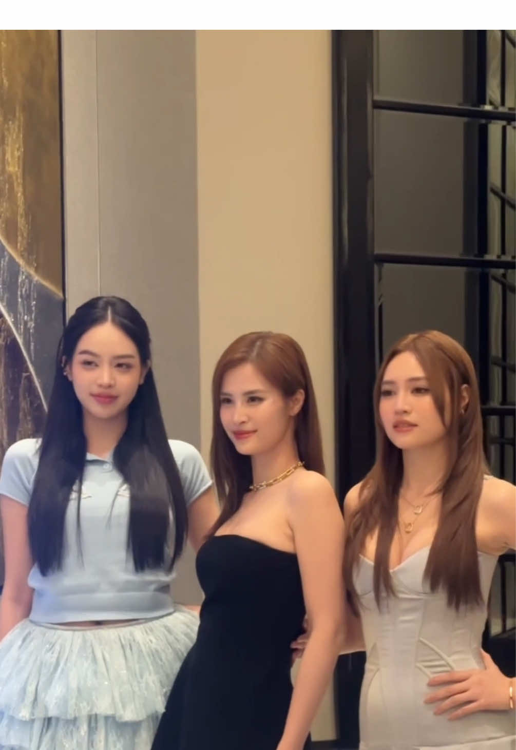 TikTok post by @_thanhthuy.hhvn_ for Tiffany & Co.. Caption reads: Tiệc tối ✨ @Tiffany&Co.  #TiffanyAndCoBangkok....