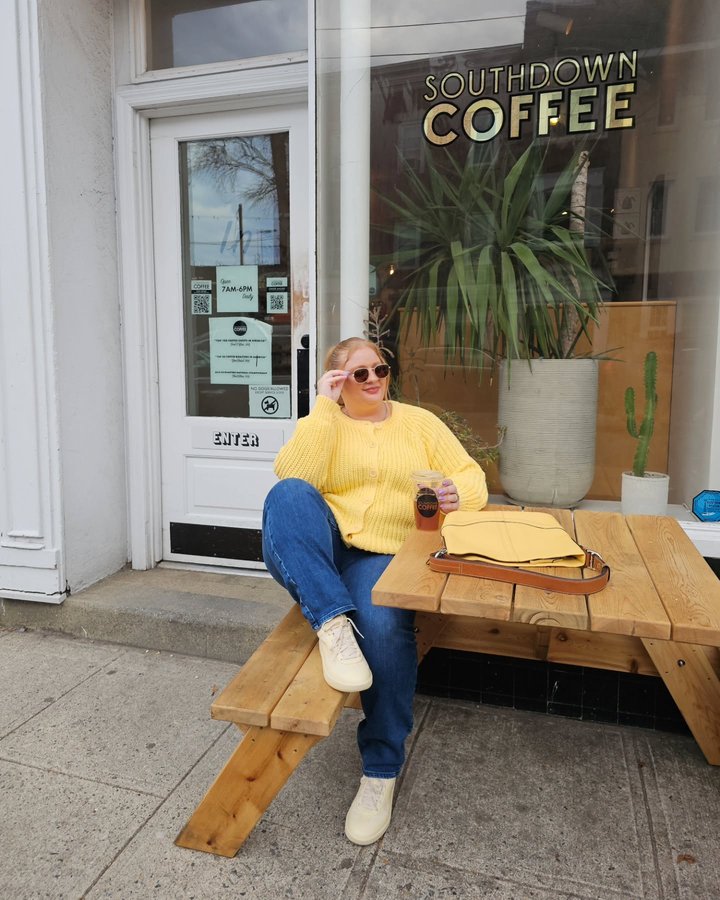 Instagram post by @afischer91 for Universal Standard. Caption reads: [...] to brighten your day 💛
.
.
The....