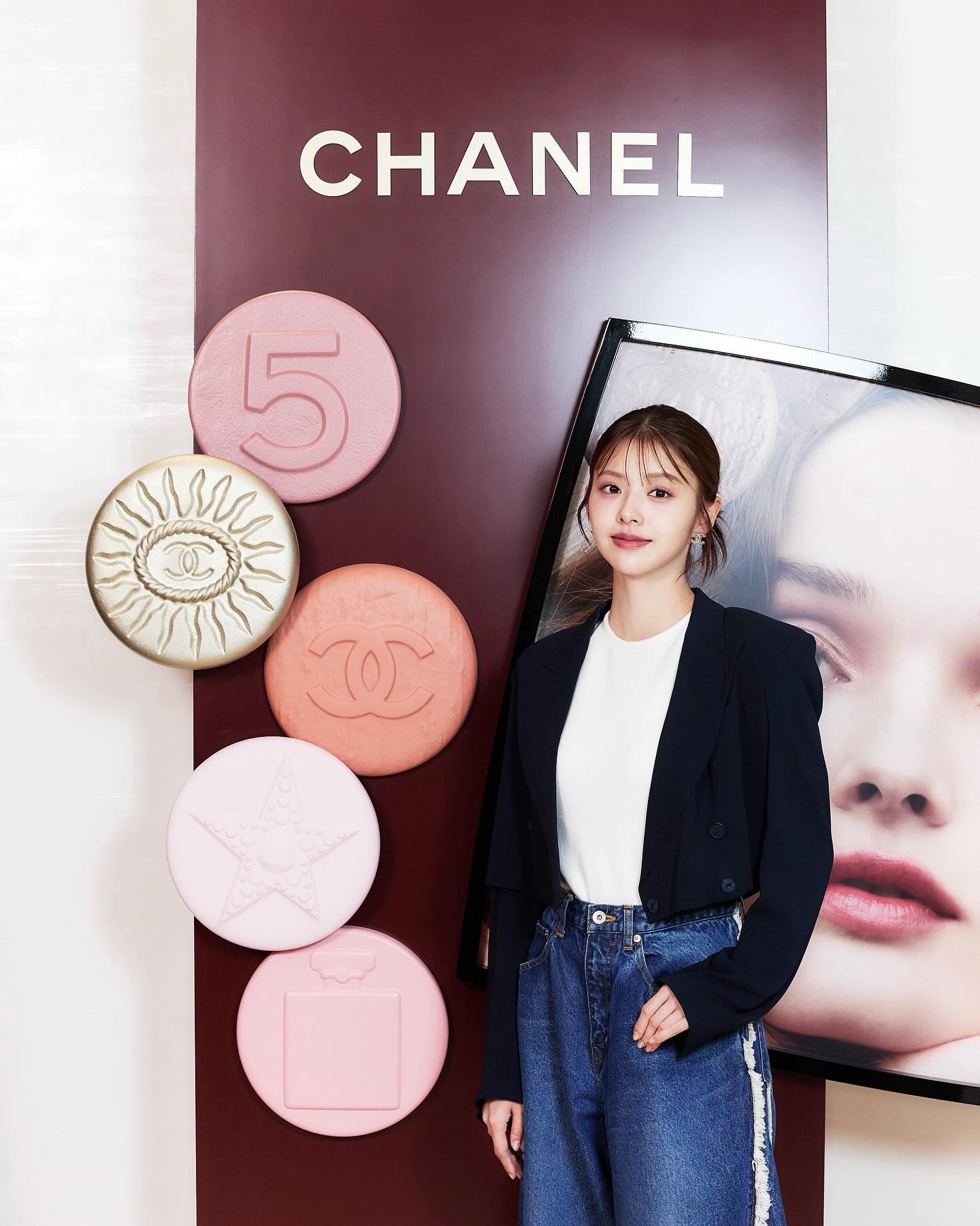 Instagram post by @yuu_pl for CHANEL. Caption reads: .

8月22日に発売される
シャネル レ キャトル オンブル....