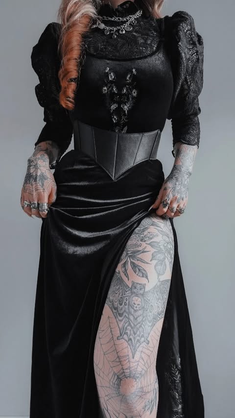 Instagram post by @kllsym for DISTURBIA. Caption reads: [...] hide the beautiful embroidery detail ✨....