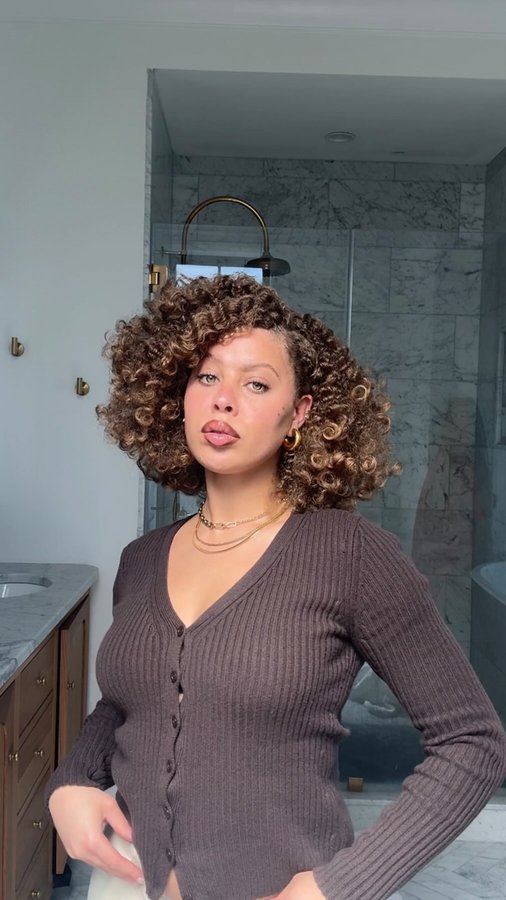 Instagram post by @goldynaps for Virtue Labs. Caption reads: Wash day is always my favorite day because I get....