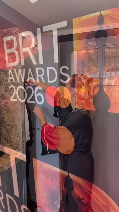 Instagram post by @laurenelizabeth_xx for Vinted. Caption reads: ‘It’s fine, I’ll just put it on @vinted after’ is....