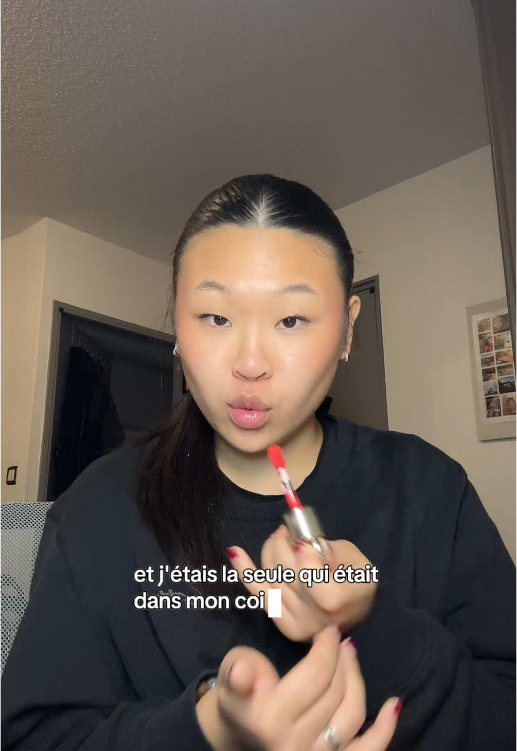 TikTok post by @luciehzh for Tinder. Caption reads: Je vous jure que tinder c’est tellement sous côté....