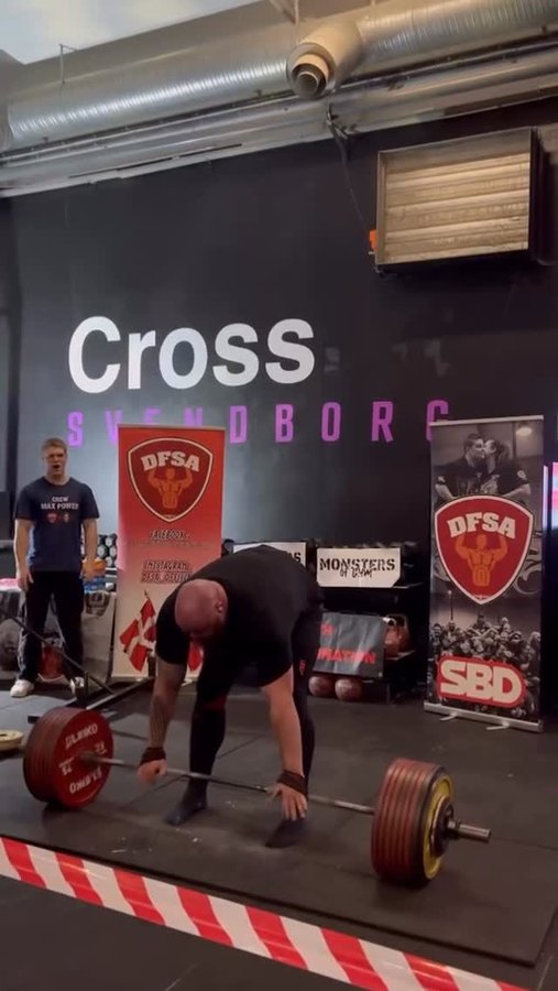 Instagram post by @pm.italy_ for – Cerberus Strength. Caption reads: So this thing called Max Power happened today and....