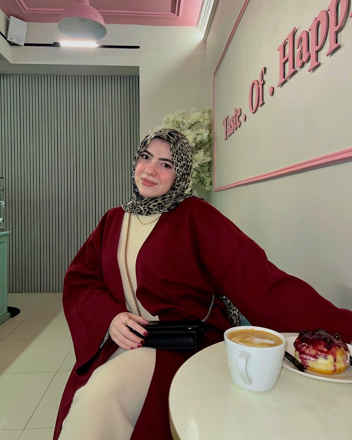 Instagram post by @aya.elmwafey_ for Duvak4fashion. Caption reads: طرحتي العسوله من : @duvak4fashion 🥹♥️🫶🏻، . . .....