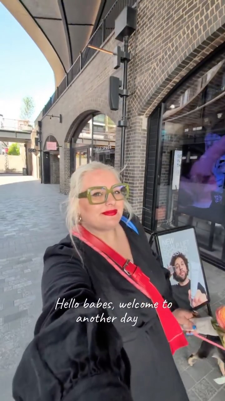 Instagram post by @felicityhayward for FACEGYM. Caption reads: [...] in place. Today I was invited to @facegym to....