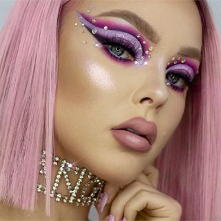 Instagram post by @beatsbylizzie for Beauty Bakerie. Caption reads: Euphoric 💎 Never seen Euphoria but I am HERE FOR....