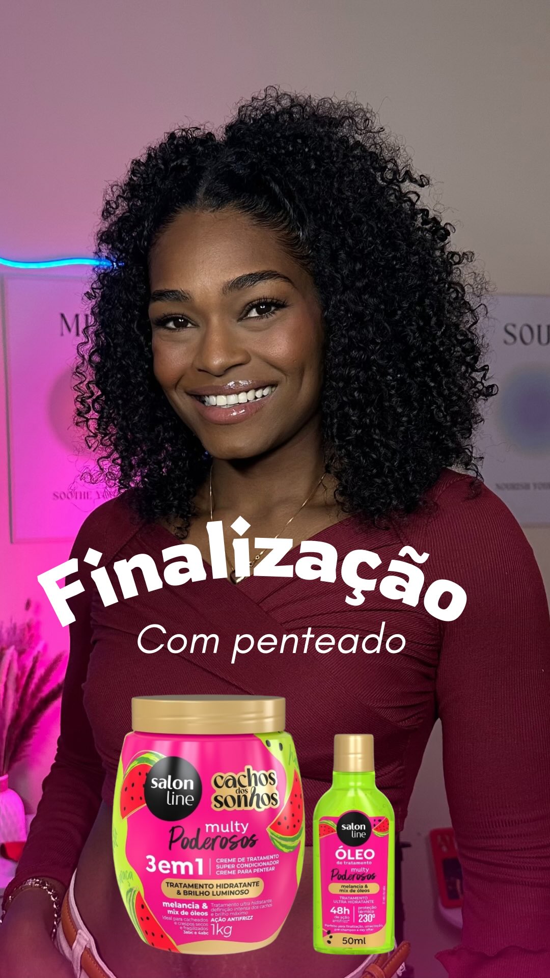 Instagram post by @joanateles for #todecacho. Caption reads: Finalização e penteado usando o creme multy....