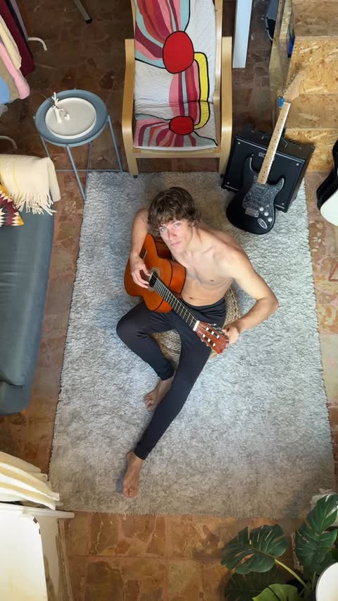 Instagram post by @umberto_manca for Yamamay. Caption reads: Cozy ❤️‍🔥 @yamamaymanofficial #yamamayman....