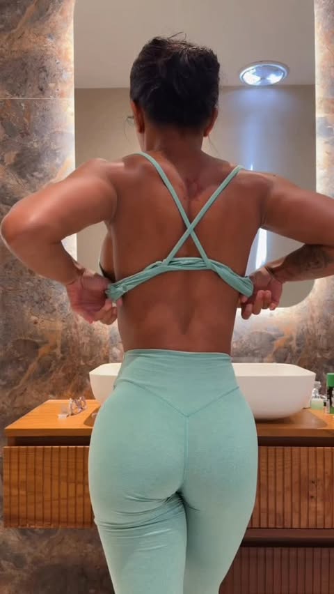 Instagram post by @maureenblanquisco.pro for BOMBSHELL SPORTSWEAR. Caption reads: Fit of the dayyyy 🪐 @bombshellsportswear....