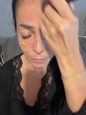 TikTok post by @chouchoutteee for Magnifaïk. Caption reads: @Magnifaïk Beauty #teint #makeup #maquillage.