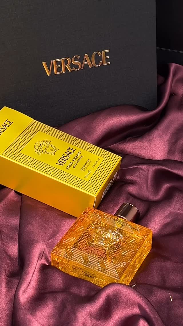 Instagram post by @thetoxicdance for Glamnetic. Caption reads: Brb going to gift my dad the best Father’s Day....
