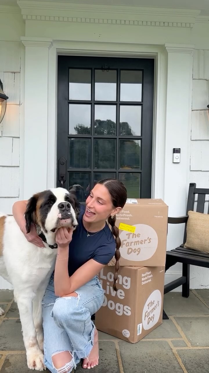 Instagram post by @natalieeraeee for The Farmer's Dog. Caption reads: Get 50% off your first box of fresh healthy dog....