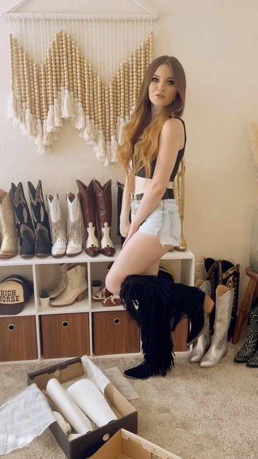 Instagram post by @macartneyreinhardtmusic for Dingo 1969. Caption reads: So excited to announce I’m a an official Dingo....