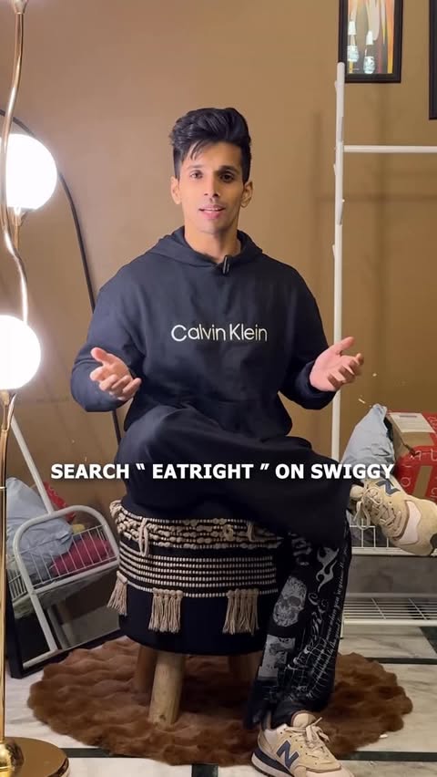 Instagram post by @_vaibhav_mahajann for Swiggy. Caption reads: [...] 💪
No time to meal prep? EatRight on....